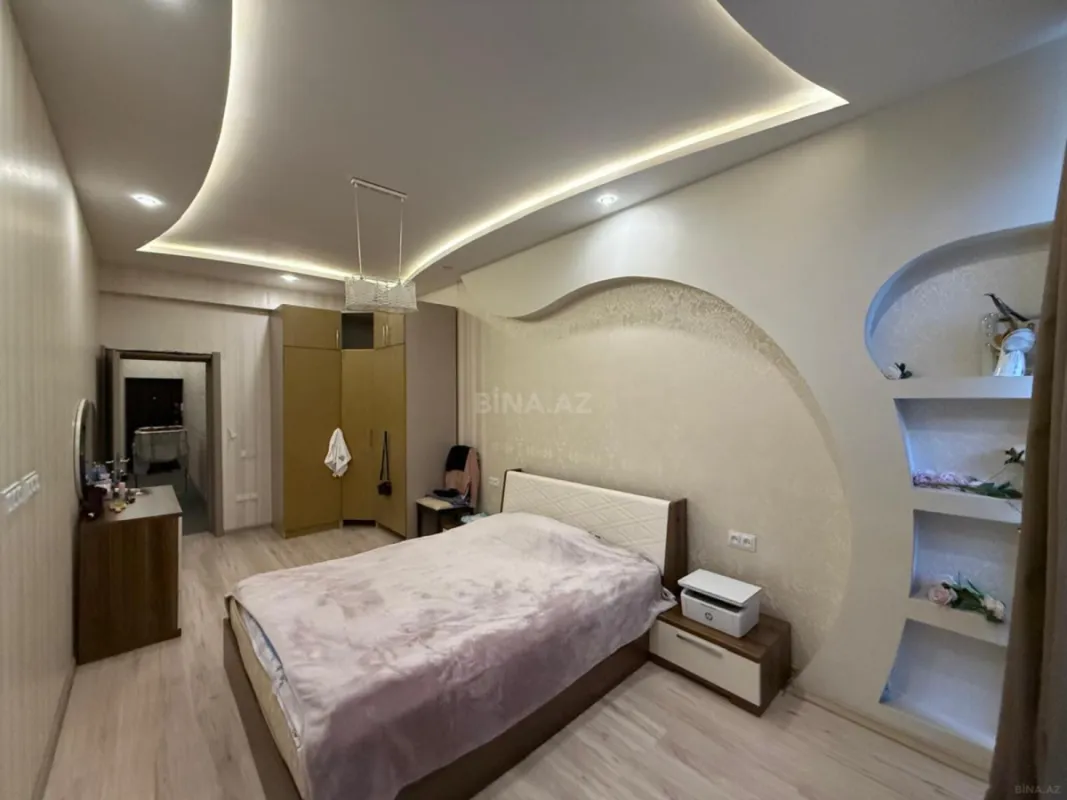 Satılır 3 otaqlı mənzil 101 m²