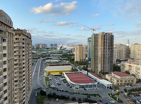 Satılır 3 otaqlı mənzil 101 m²