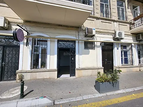 Satılır obyekt 15 m² — Bakı, Sahil qəs. 15.00 m²