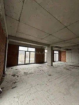 Satılır 4 otaqlı mənzil 149 m²