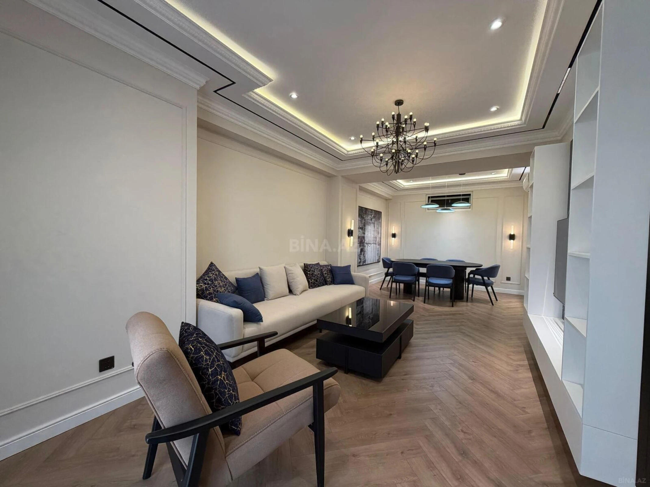 Satılır 4 otaqlı mənzil 167 m²