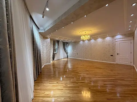Satılır 3 otaqlı mənzil 142 m² — Bakı, Əhmədli 3 otaq 142.00 m²