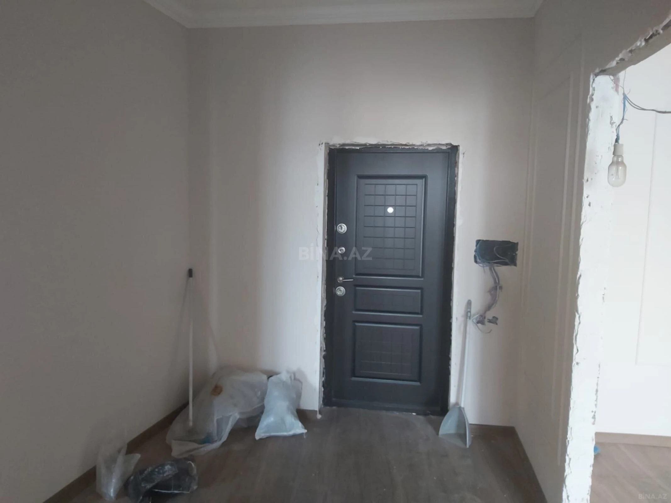 Satılır 3 otaqlı mənzil 96 m²