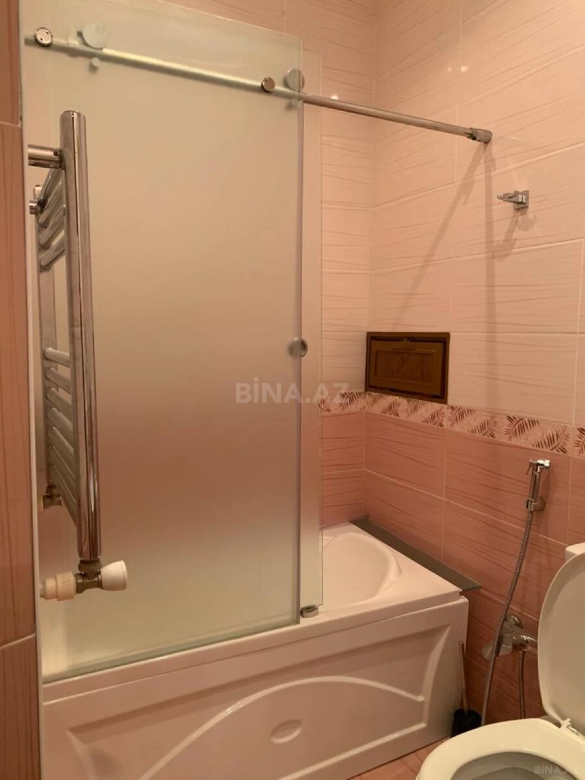 Kirayə verilir 2 otaqlı mənzil 100 m²