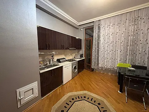 Kirayə verilir 2 otaqlı mənzil 100 m²