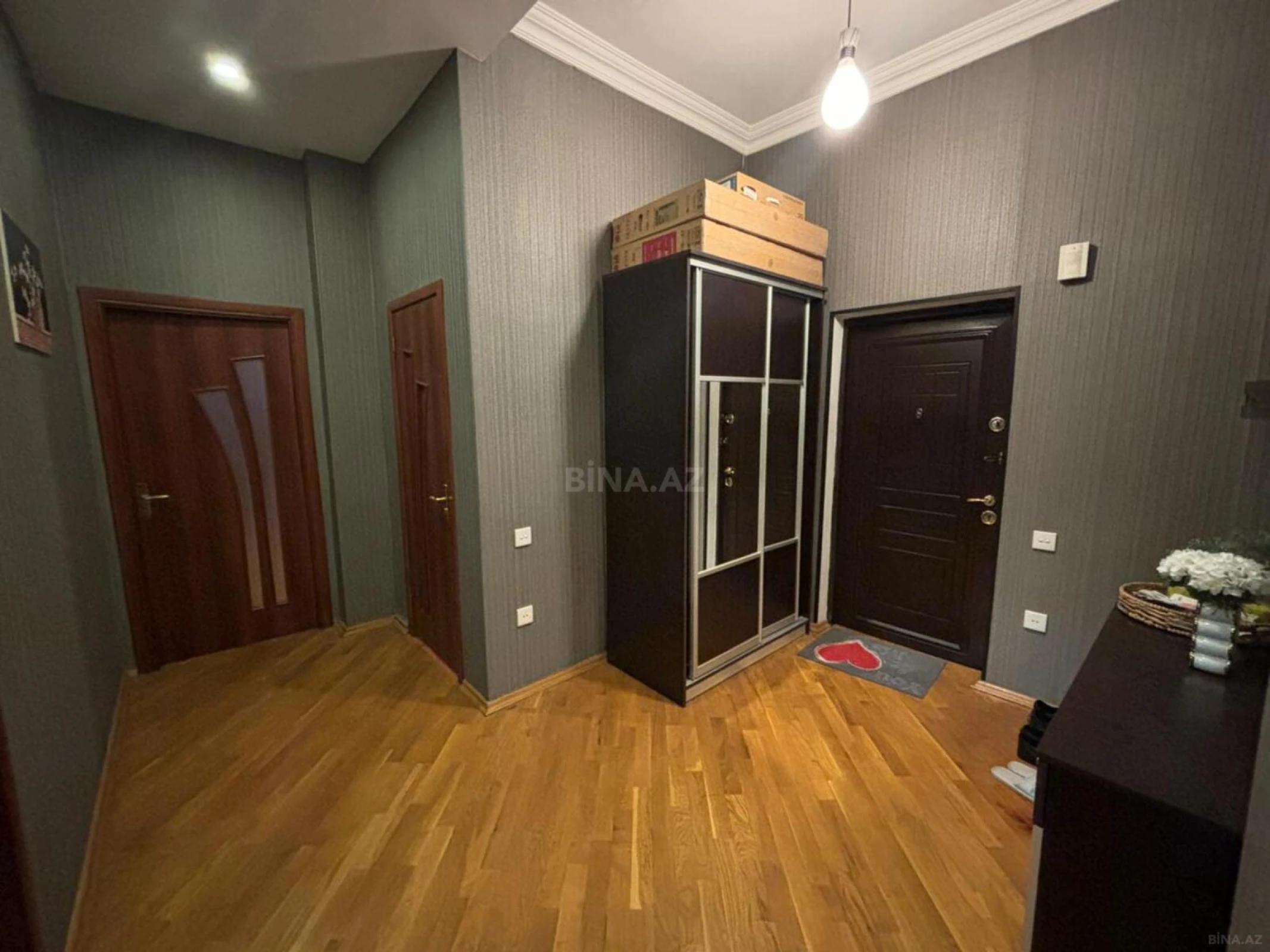 Kirayə verilir 2 otaqlı mənzil 100 m²