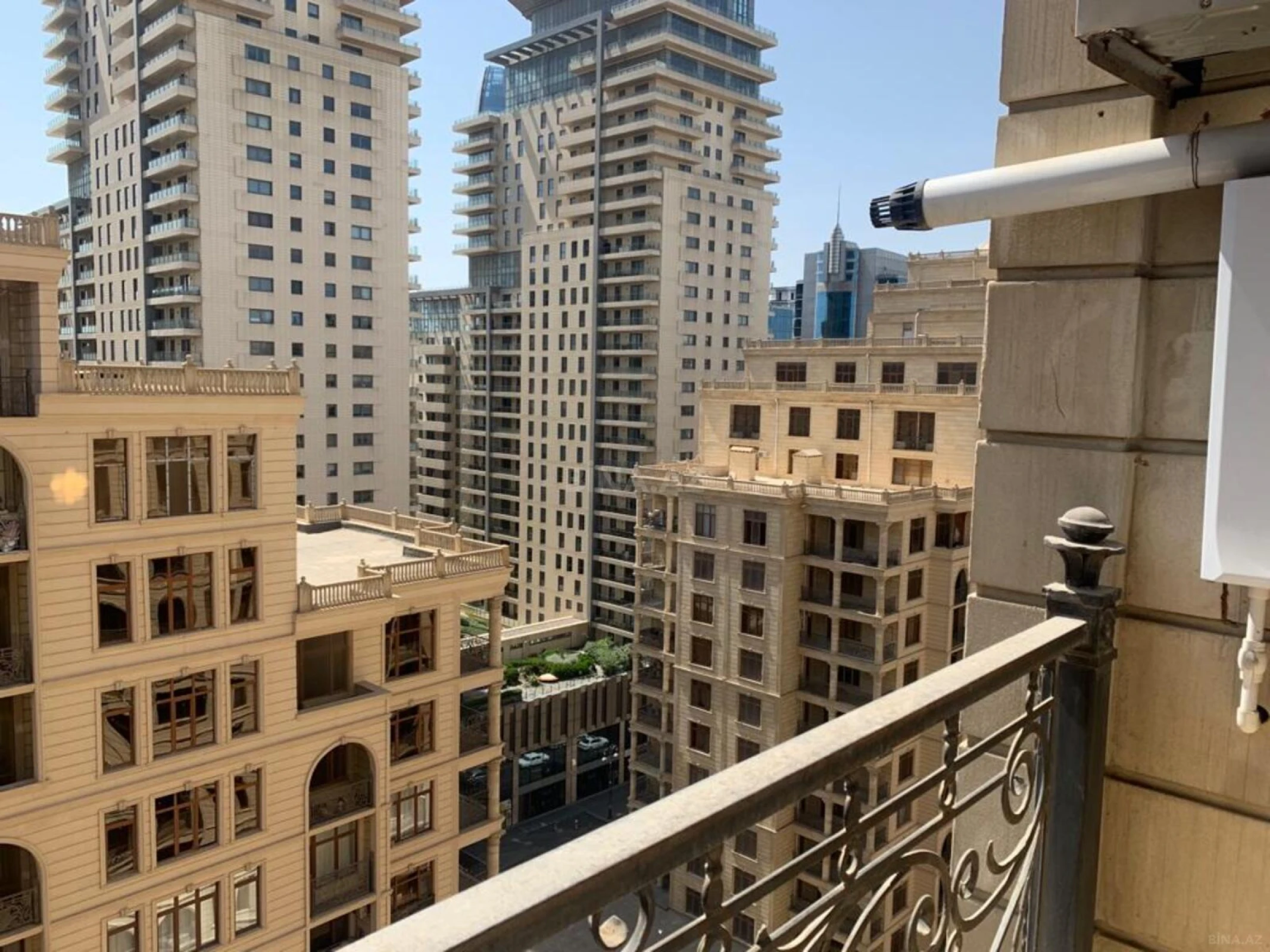 Kirayə verilir 2 otaqlı mənzil 100 m²