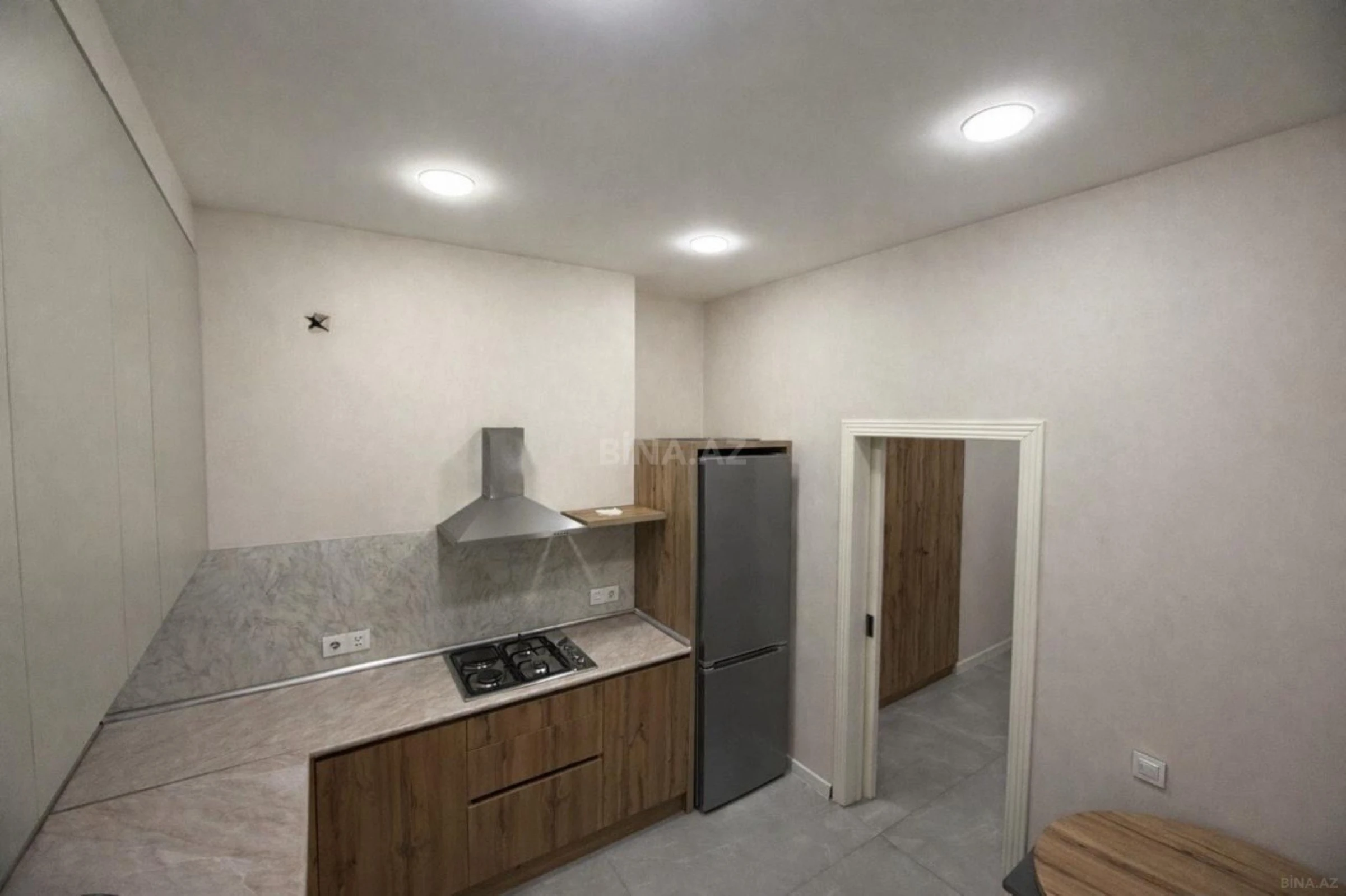 Satılır 2 otaqlı mənzil 70 m²
