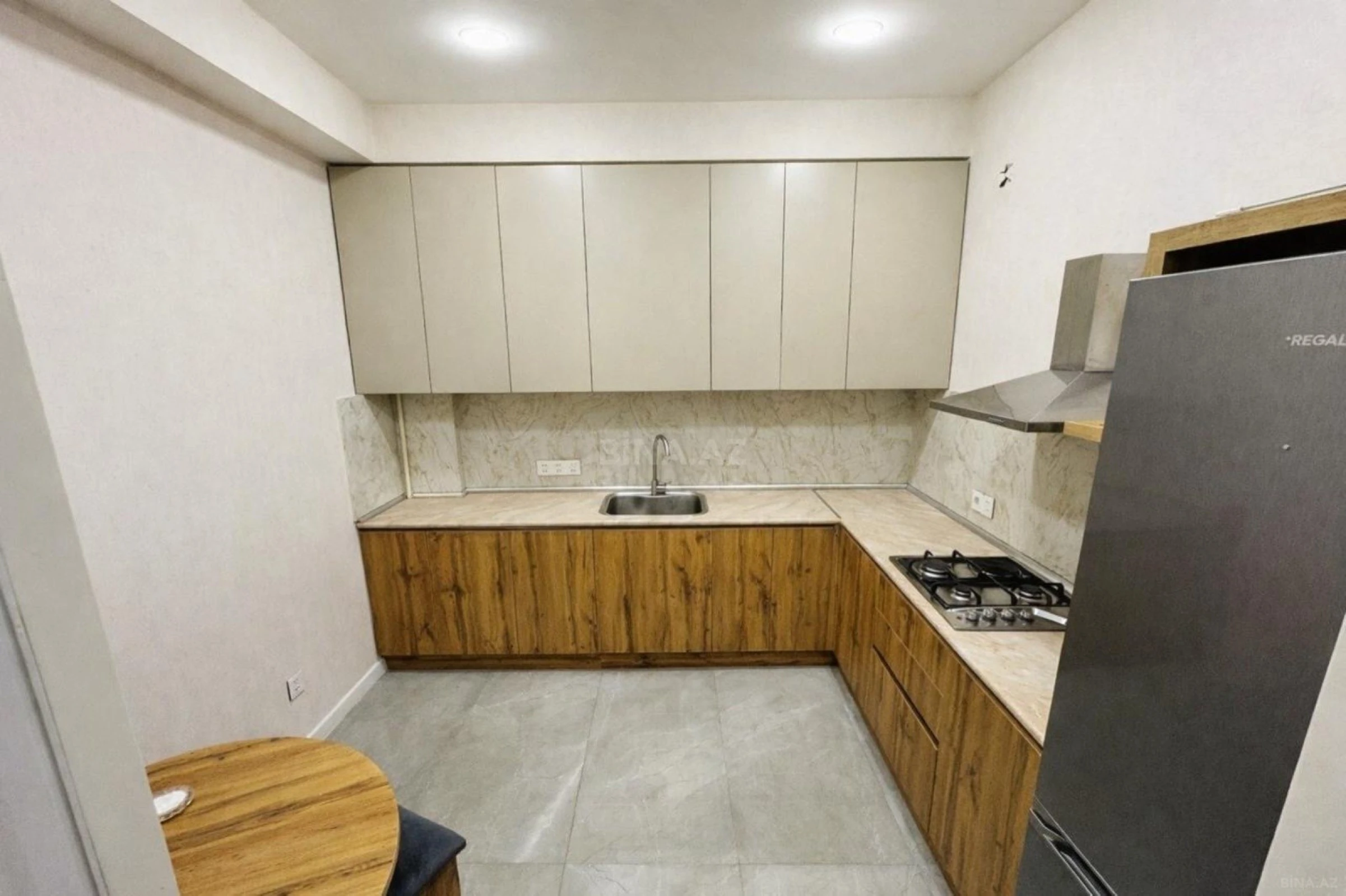 Satılır 2 otaqlı mənzil 70 m²