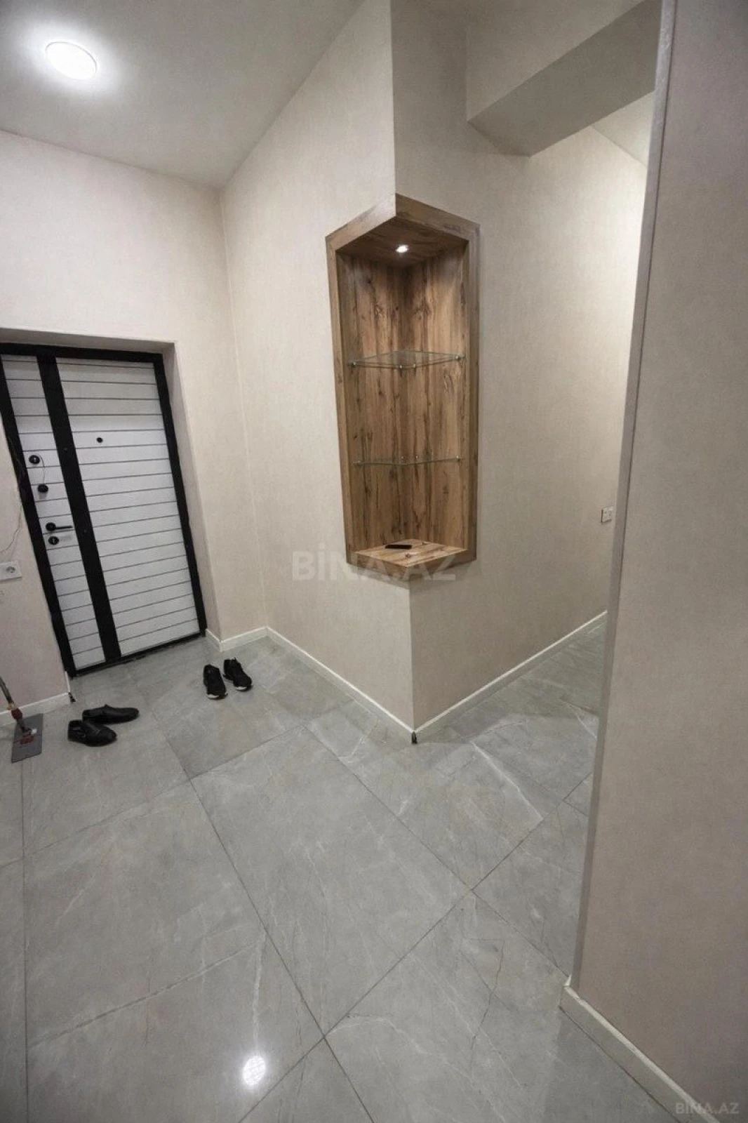 Satılır 2 otaqlı mənzil 70 m²