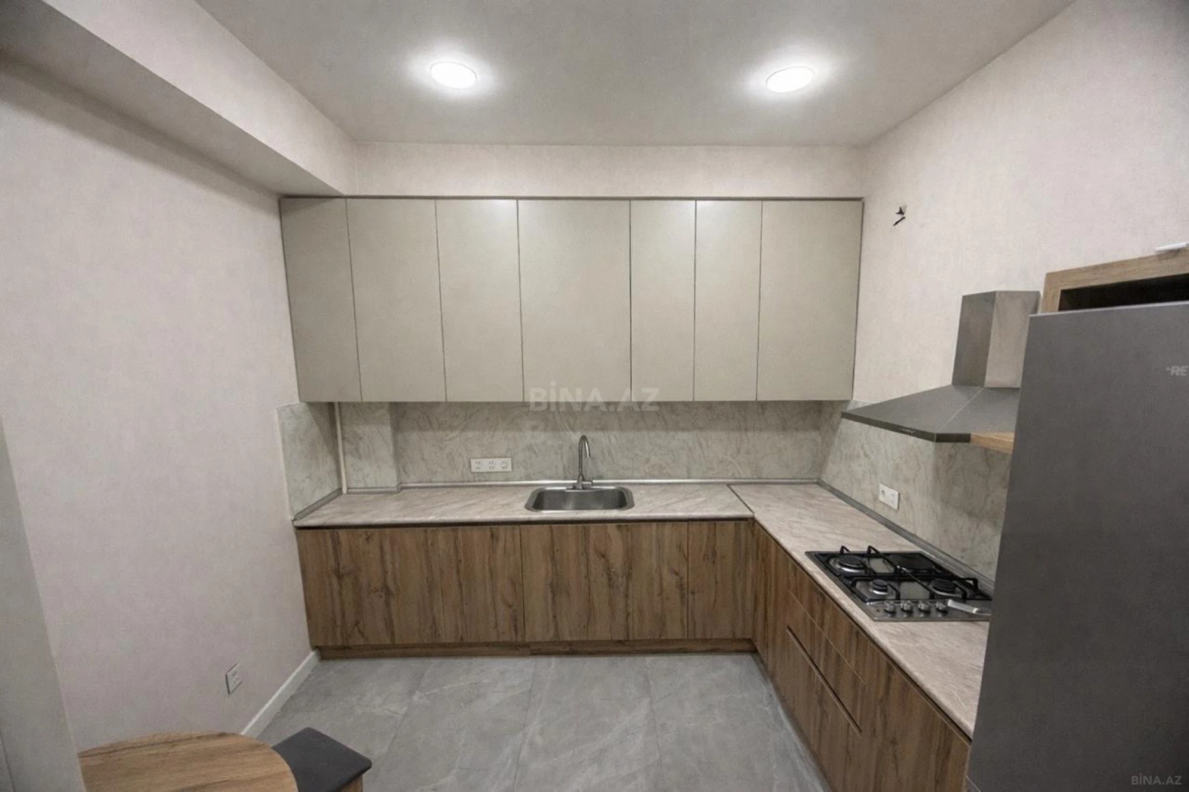 Satılır 2 otaqlı mənzil 70 m²