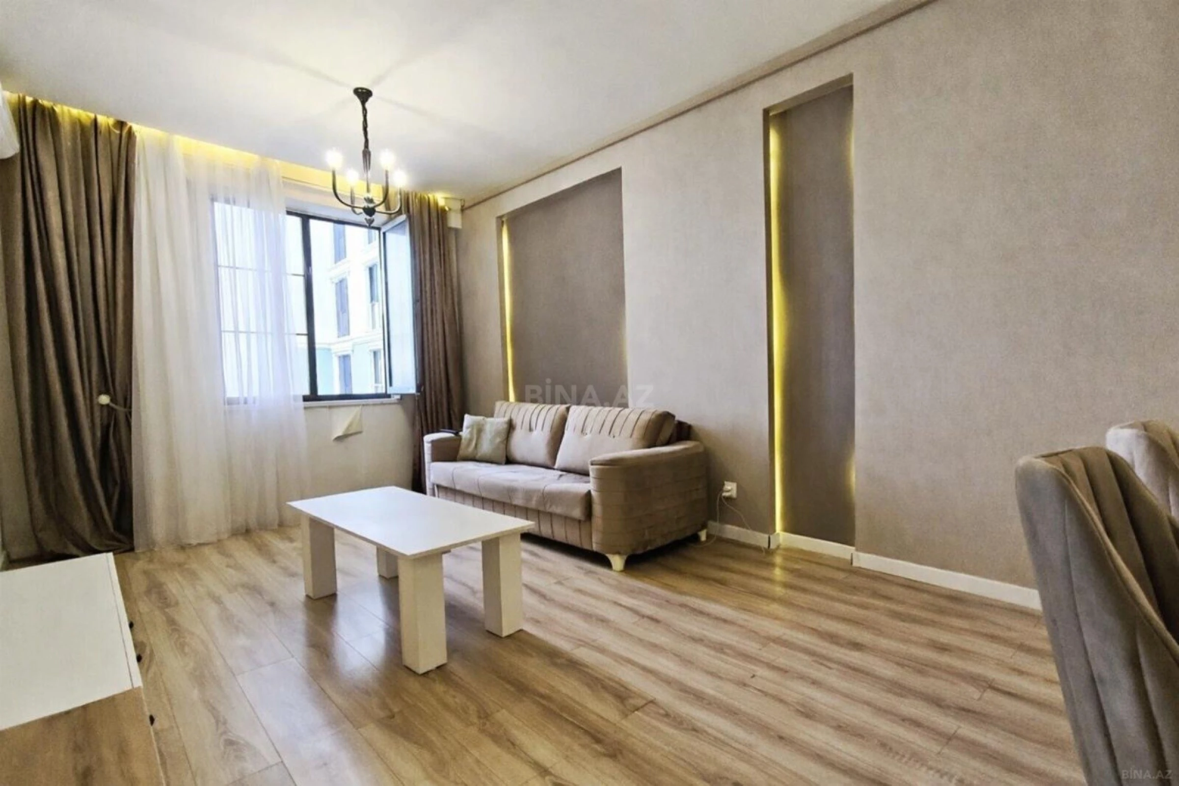 Satılır 2 otaqlı mənzil 70 m²