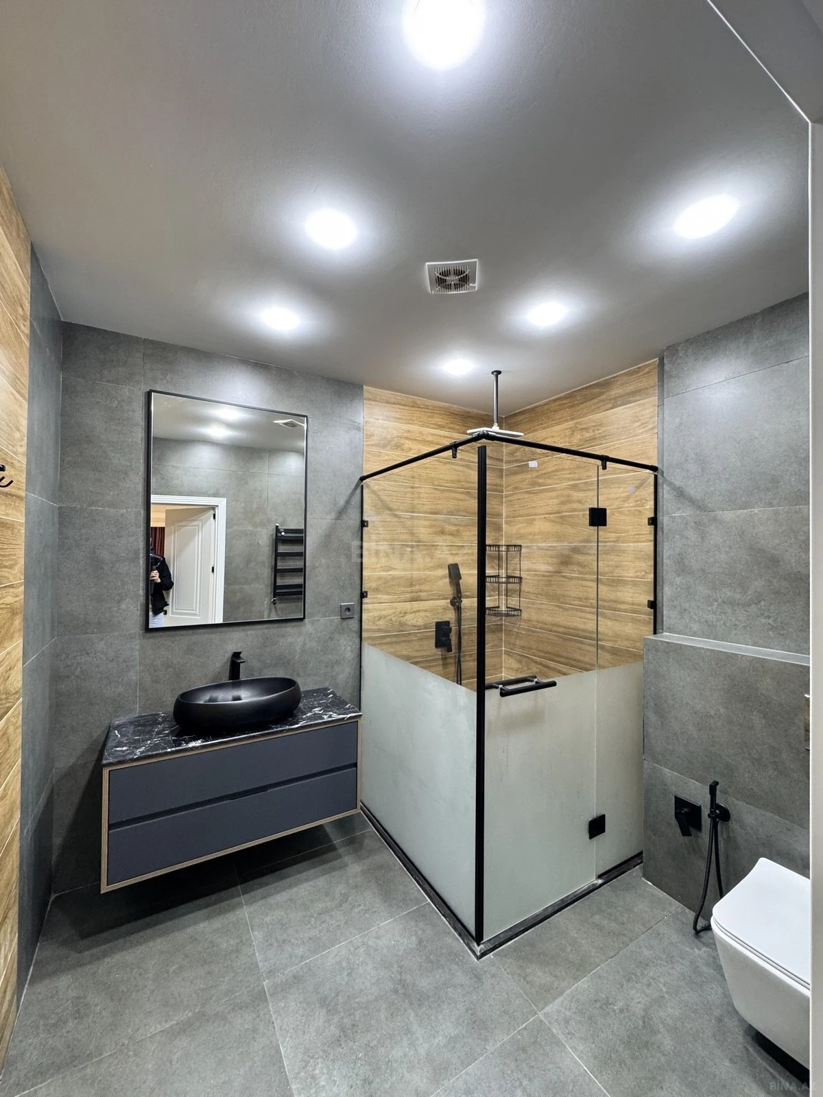 Satılır 3 otaqlı mənzil 95 m²