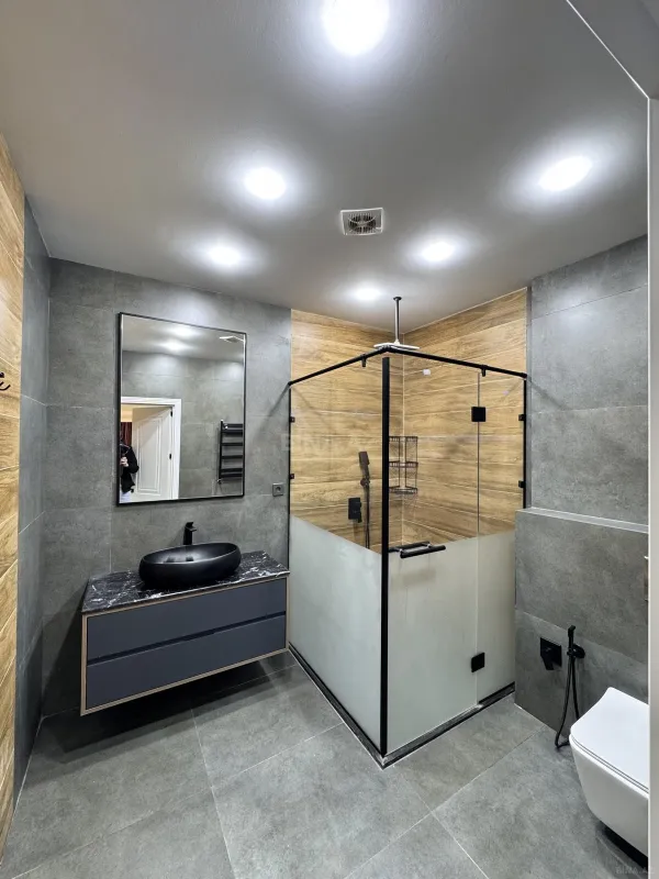 Satılır 3 otaqlı mənzil 95 m²