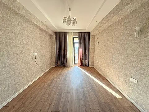 Satılır 2 otaqlı mənzil 74.5 m²