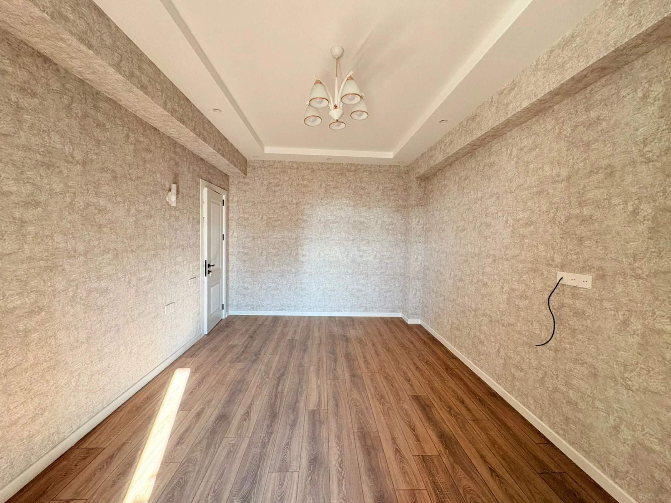 Satılır 2 otaqlı mənzil 74.5 m²