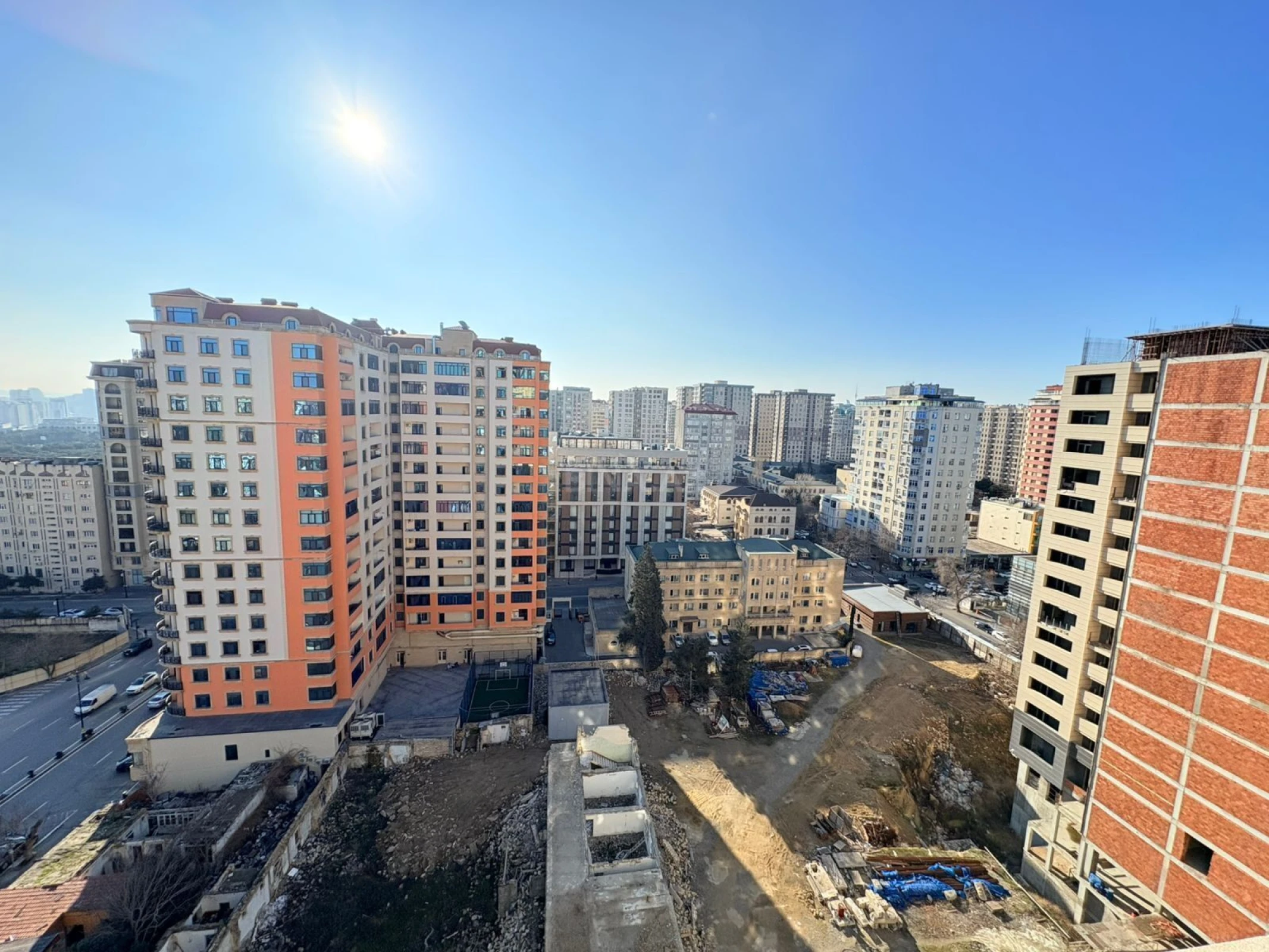 Satılır 2 otaqlı mənzil 74.5 m²