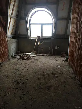 Satılır 2 otaqlı mənzil 110 m²