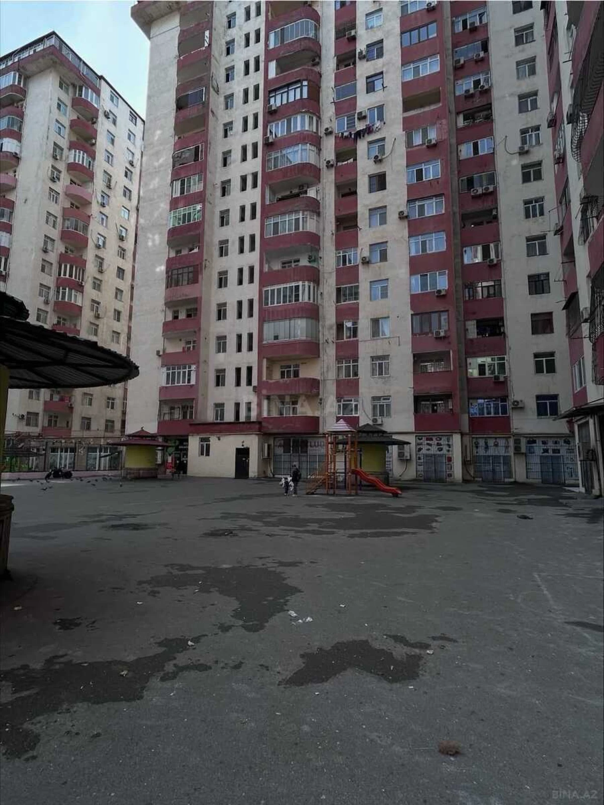 Satılır 2 otaqlı mənzil 110 m²