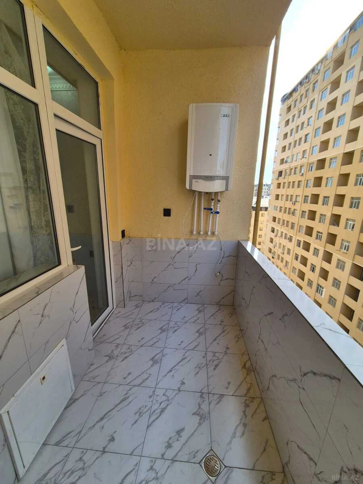 Satılır 2 otaqlı mənzil 60.5 m²