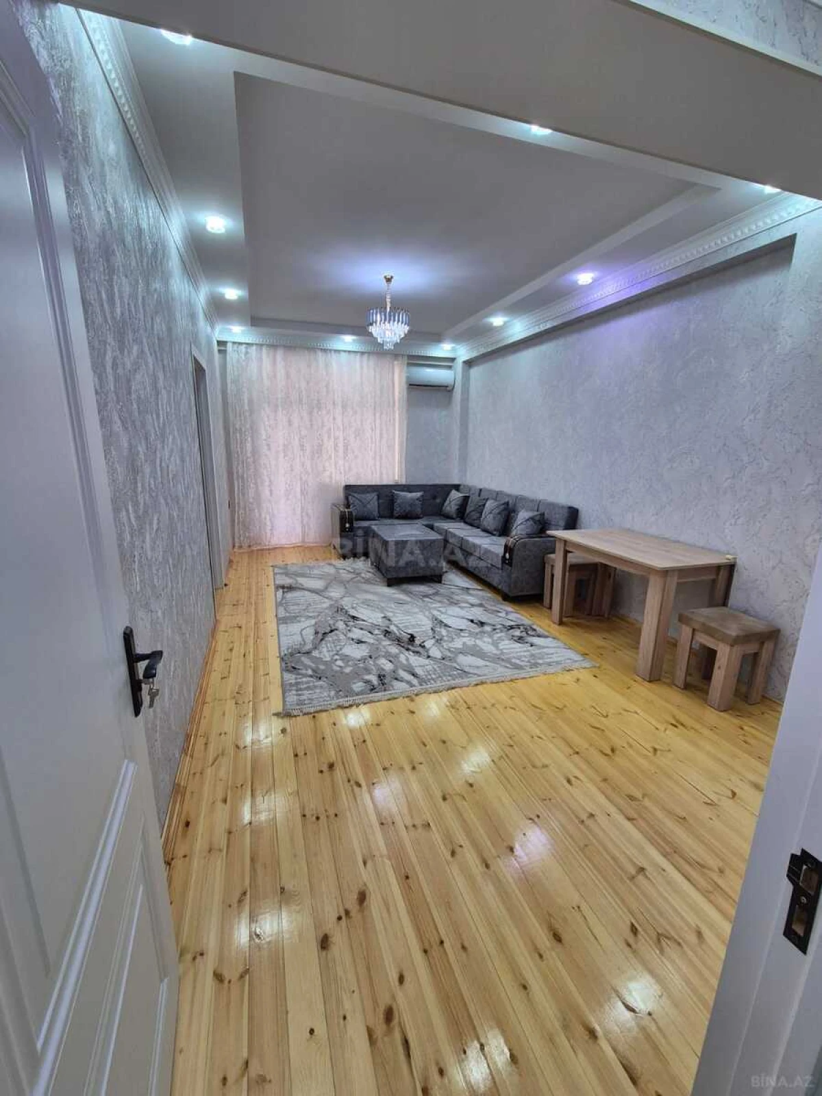 Satılır 2 otaqlı mənzil 60.5 m²