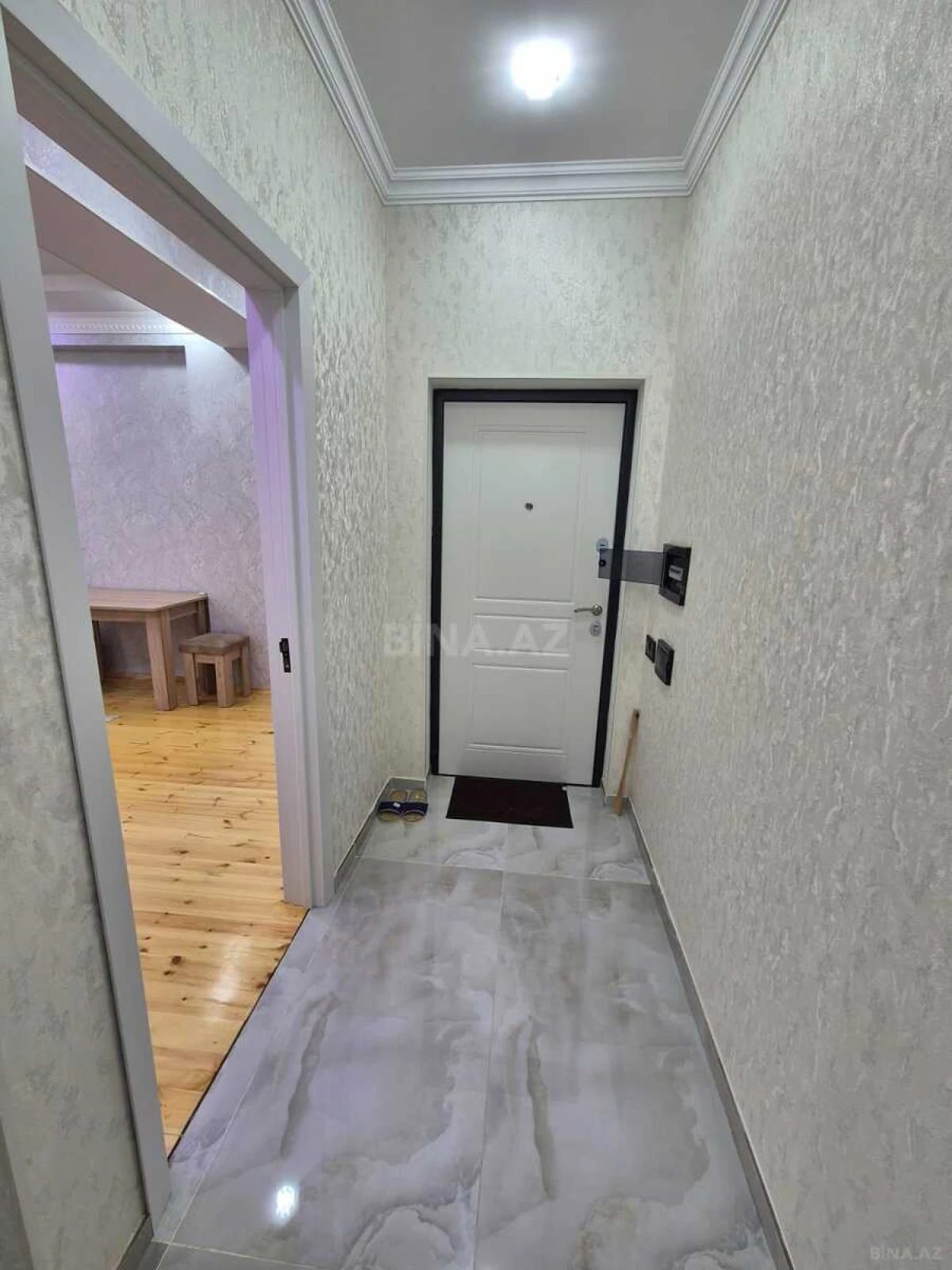 Satılır 2 otaqlı mənzil 60.5 m²