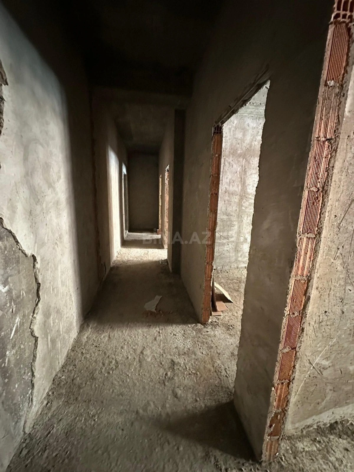 Satılır 2 otaqlı mənzil 84 m²