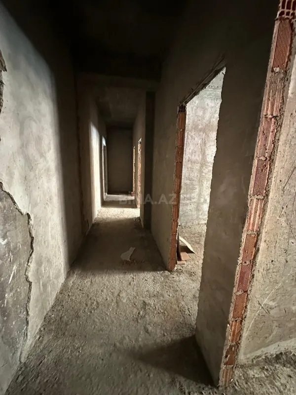 Satılır 2 otaqlı mənzil 84 m²