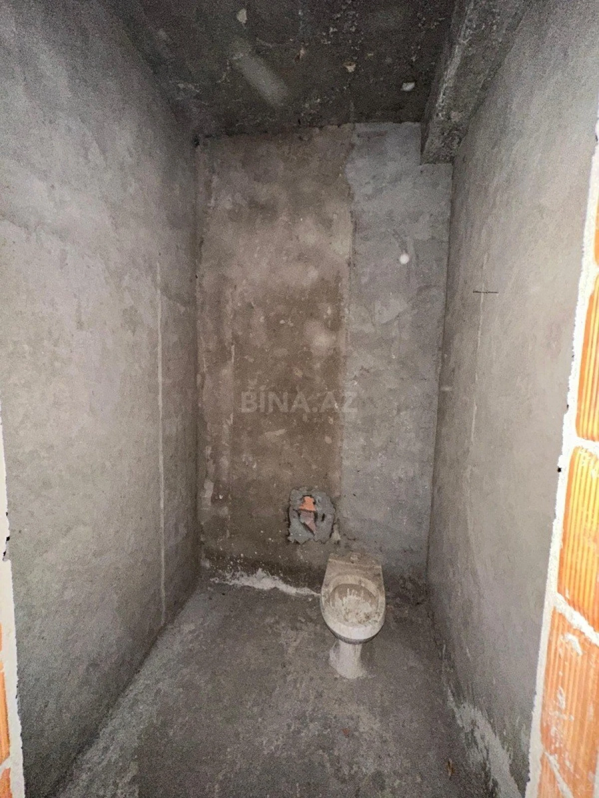 Satılır 2 otaqlı mənzil 84 m²