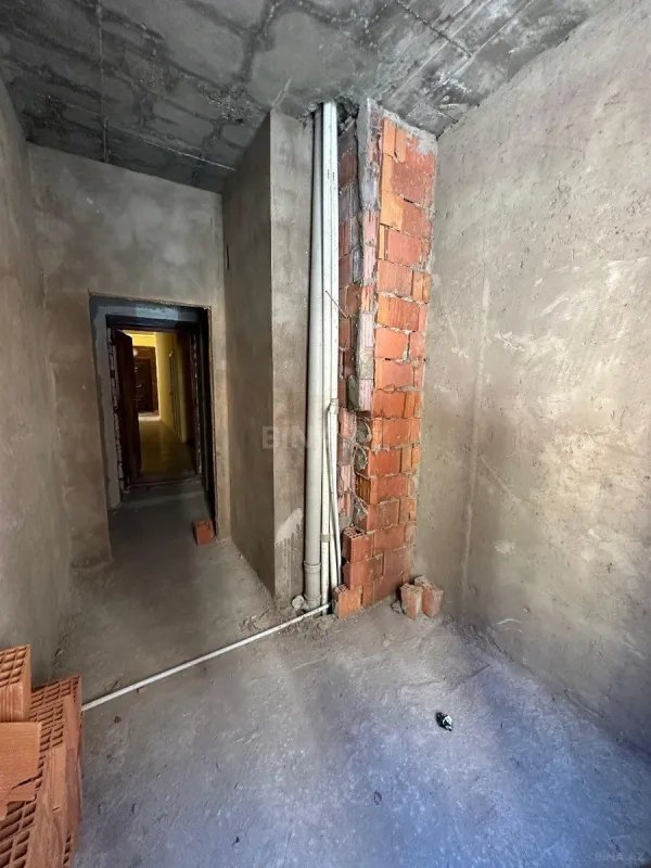 Satılır 2 otaqlı mənzil 84 m²