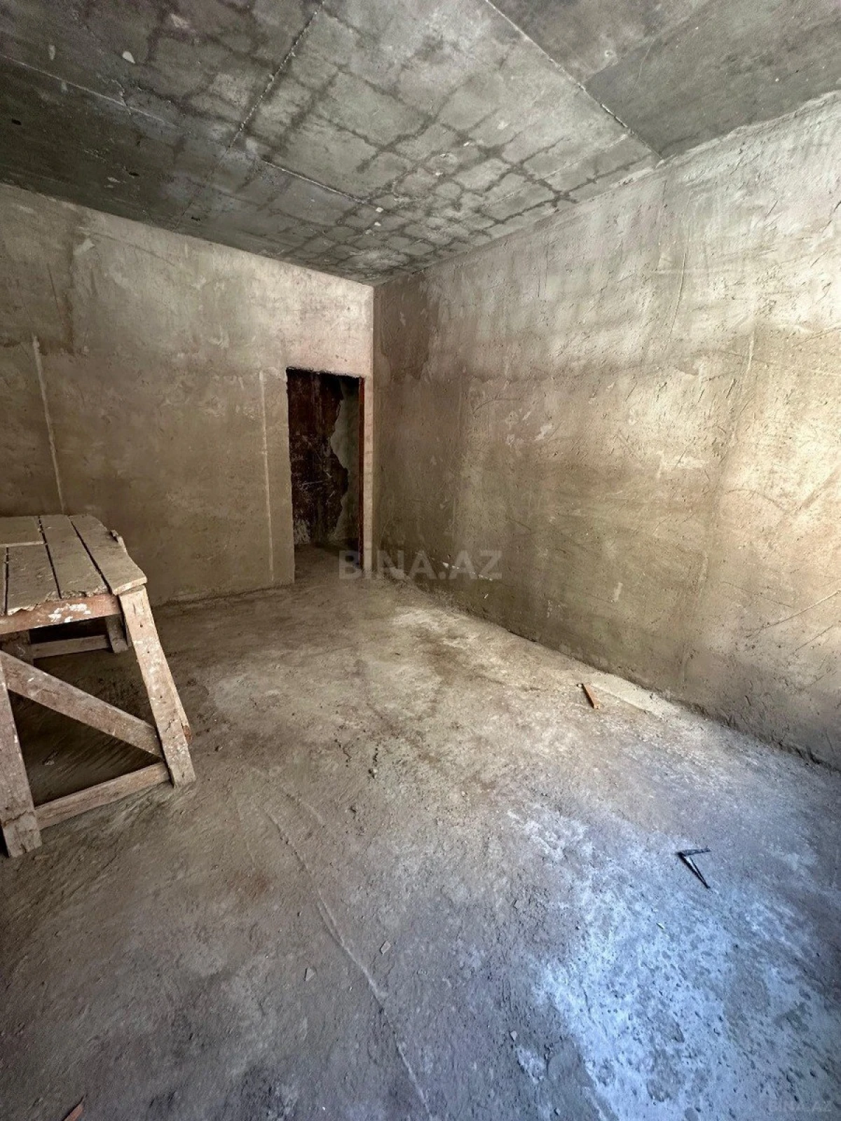 Satılır 2 otaqlı mənzil 84 m²