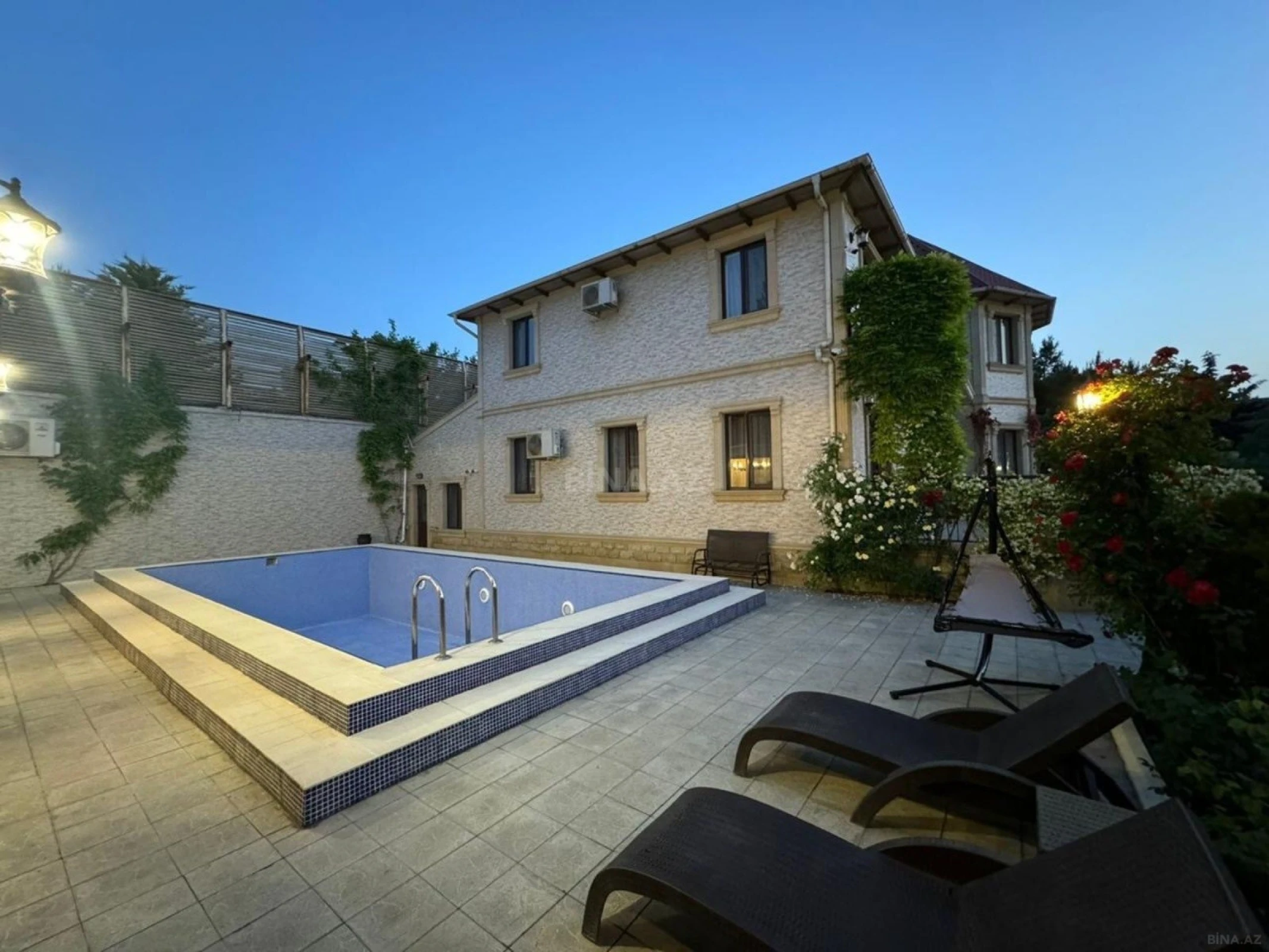 Kirayə verilir 5 otaqlı həyət evi 450 m²