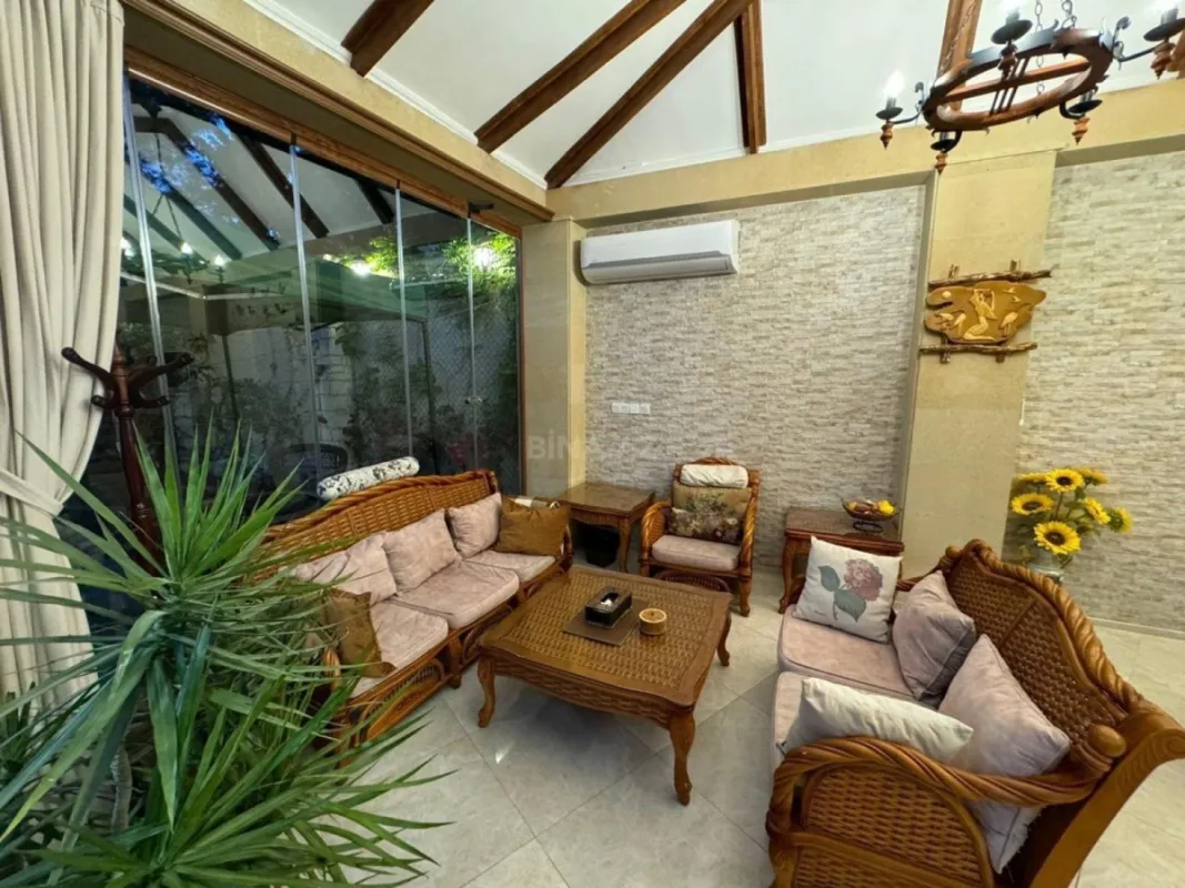 Kirayə verilir 5 otaqlı həyət evi 450 m²