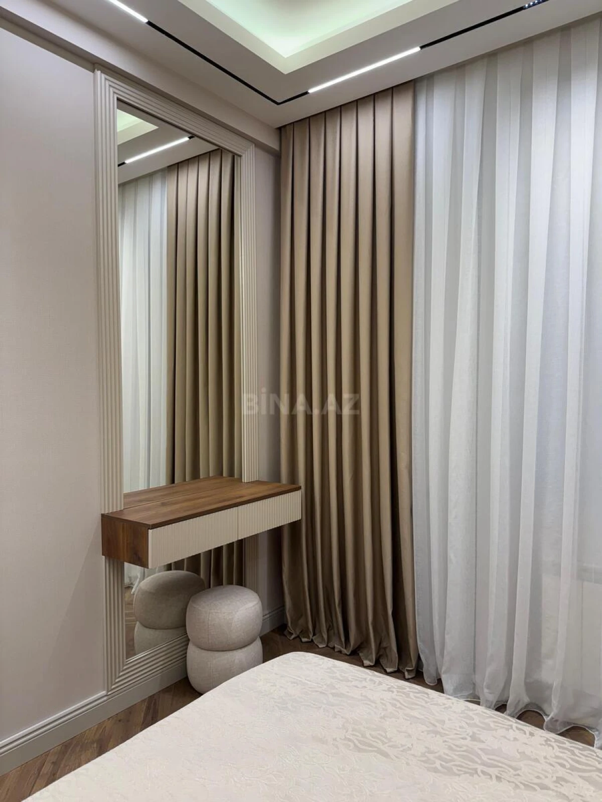 Satılır 2 otaqlı mənzil 86 m²