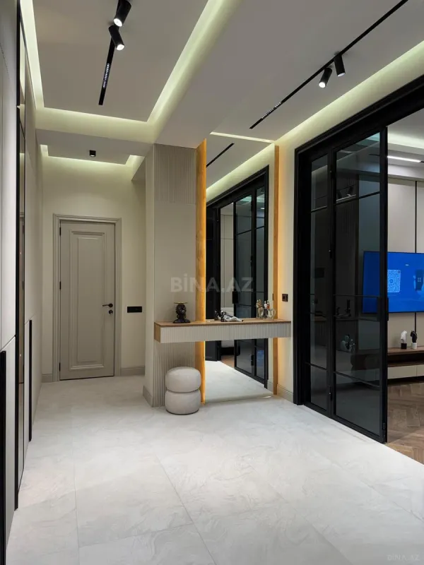 Satılır 2 otaqlı mənzil 86 m²