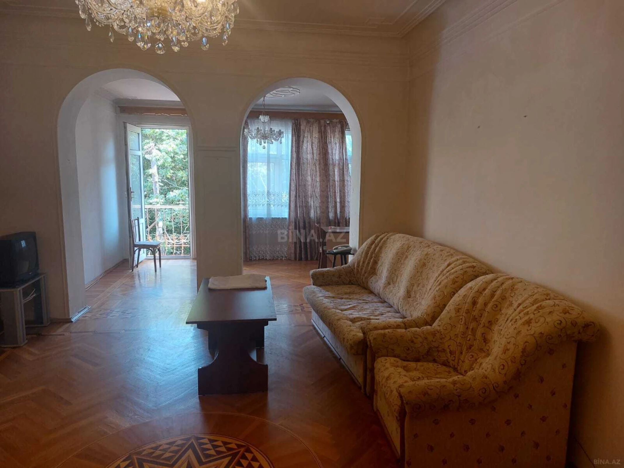 Kirayə verilir 2 otaqlı mənzil 90 m²