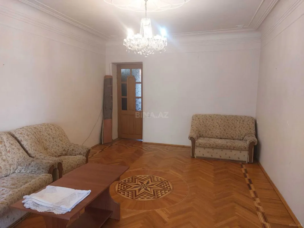 Kirayə verilir 2 otaqlı mənzil 90 m²