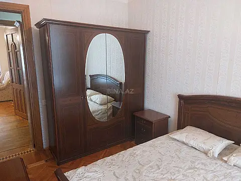 Kirayə verilir 2 otaqlı mənzil 90 m²