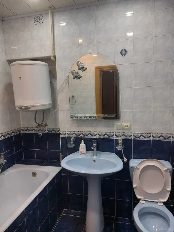 Kirayə verilir 2 otaqlı mənzil 90 m²