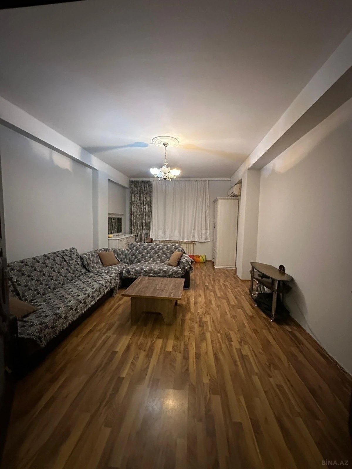Satılır 2 otaqlı mənzil 90 m²