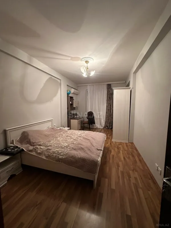 Satılır 2 otaqlı mənzil 90 m²