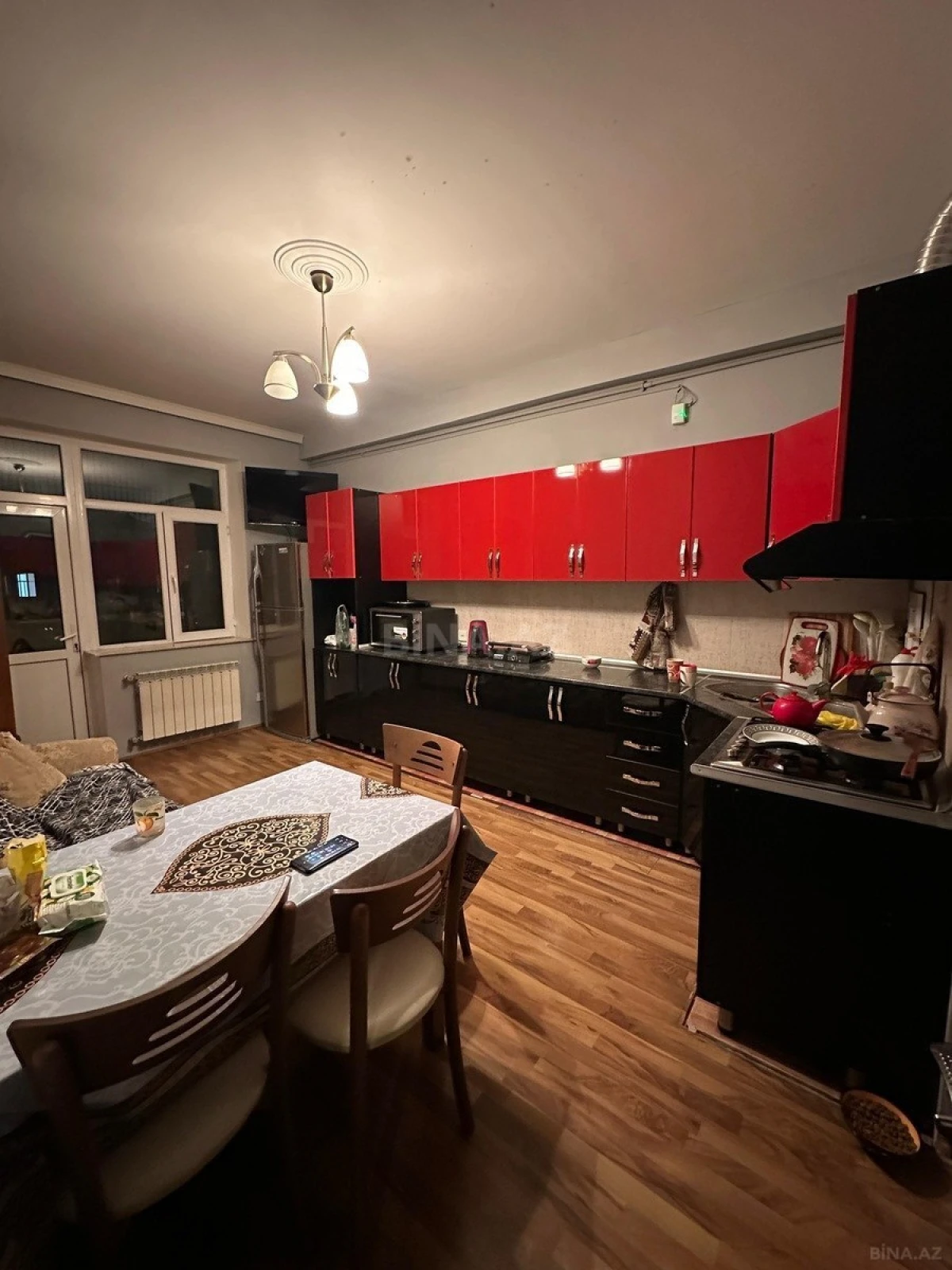Satılır 2 otaqlı mənzil 90 m²