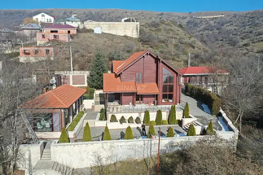 Satılır 5 otaqlı həyət evi 170 m² — Şamaxı 5 otaq 170.00 m²