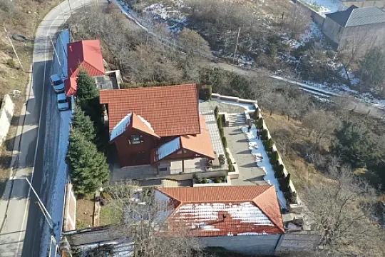 Satılır 5 otaqlı həyət evi 170 m²
