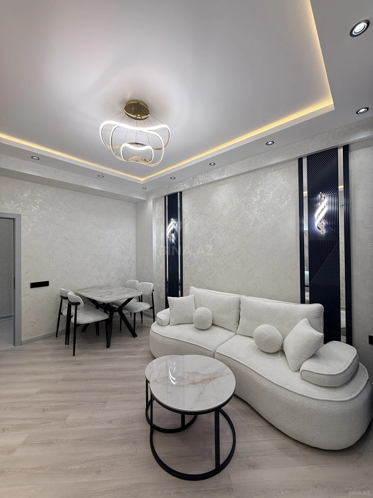 Satılır 2 otaqlı mənzil 55 m²