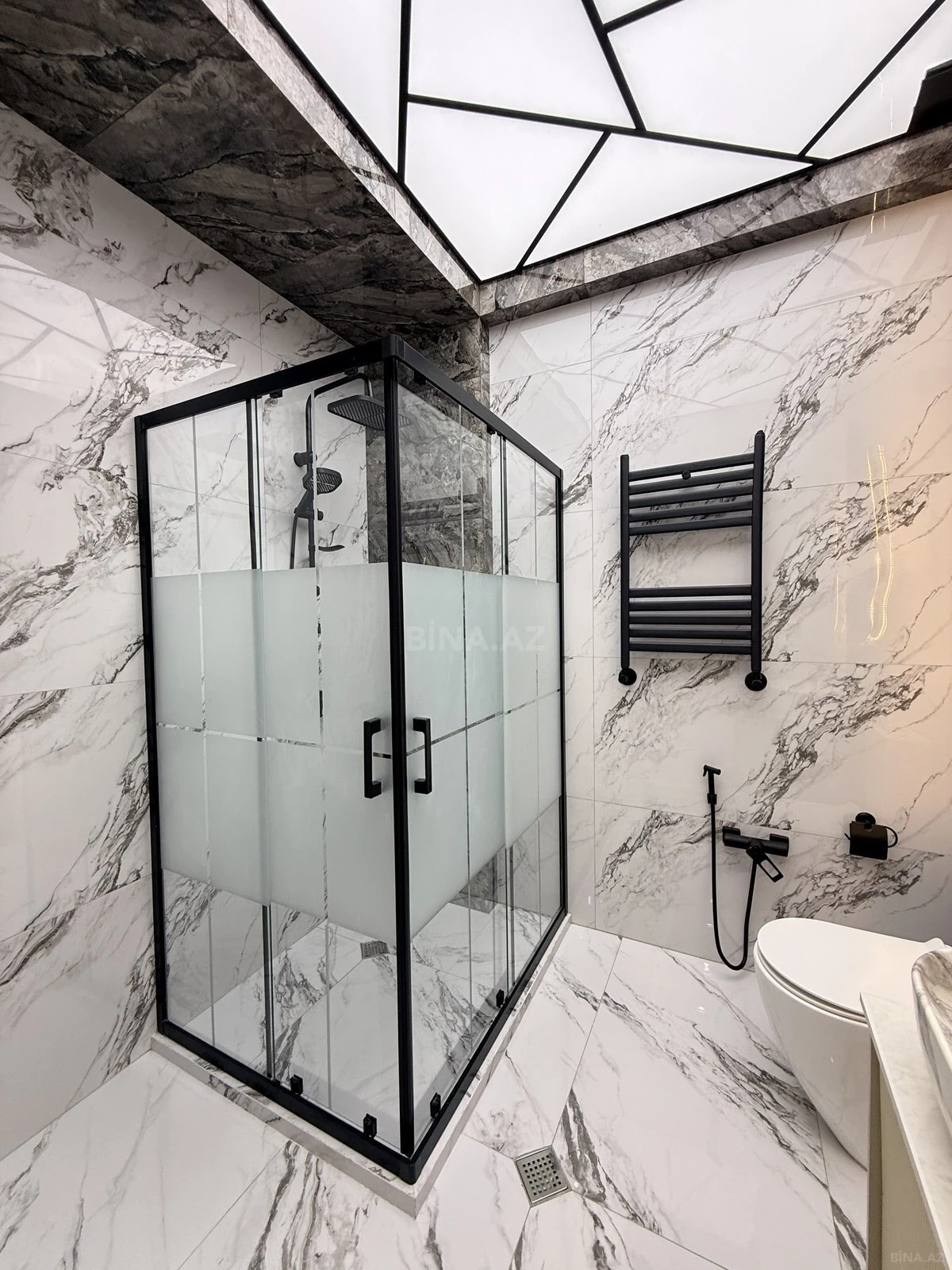 Satılır 2 otaqlı mənzil 55 m²