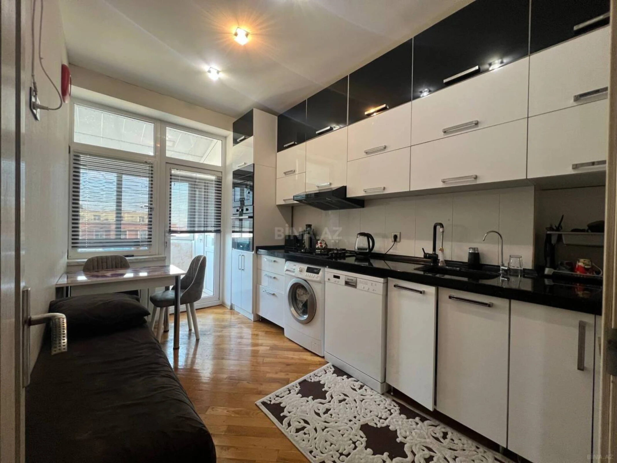 Satılır 3 otaqlı mənzil 78 m²