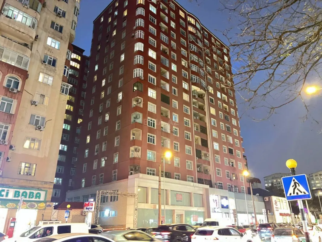 Satılır 2 otaqlı mənzil 68 m²