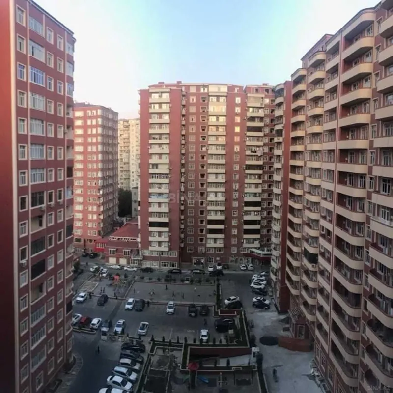 Satılır 2 otaqlı mənzil 68 m²
