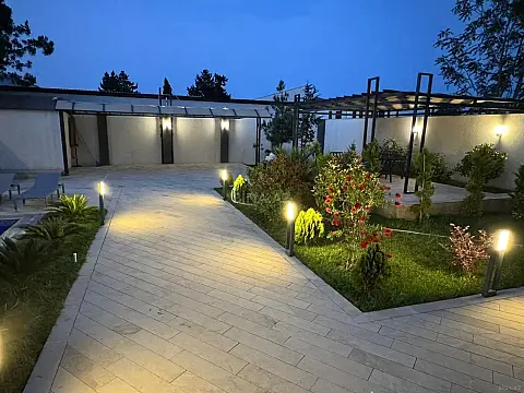 Kirayə verilir 5 otaqlı həyət evi 400 m²